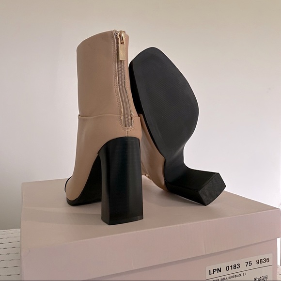 JUST FAB BOOTIE NUDE AND BLACK SIZE 6.5 - Picture 3 of 3